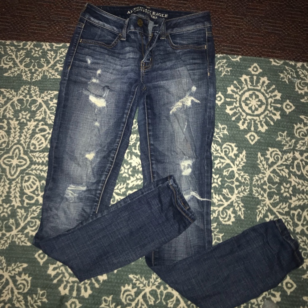 American Eagles Dark Wash Jeans